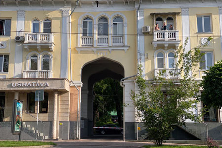Новости: В Алматы для борьбы со смогом предлагают пробивать арки в домах