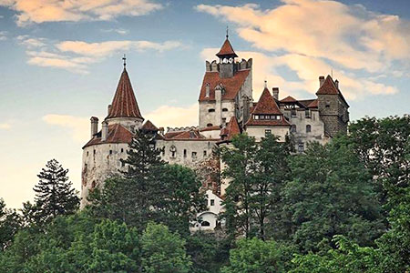 Новости: Дом Винни-Пуха и замок Дракулы выставили на продажу