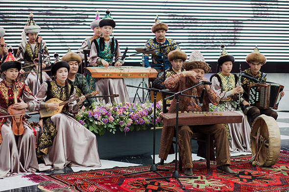 Наследие казахского народа. Культурное наследие казахского народа. Казахи музыкальное наследие. Литературное наследие казахского народа. Фото музыкальное искусство казахского народа.