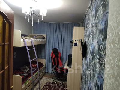 3-комнатная квартира, 61 м², 5/5 этаж, Муканова 24 за 19.3 млн 〒 в Караганде, Казыбек би р-н