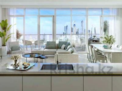 2-комнатная квартира, 60 м², 8/37 этаж, Эмаар Бич Фронт 1 — Марина за 260 млн 〒 в Дубае