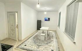 2-комнатная квартира, 55 м², 2 этаж посуточно, Нахипов 93 — Туран молл за 15 000 〒 в Туркестане