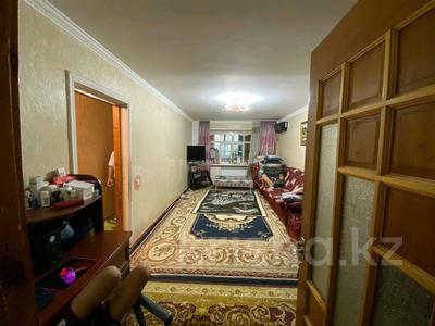 3-комнатная квартира, 64 м², 3/4 этаж, проспект Республики 25 за 24 млн 〒 в Шымкенте, Аль-Фарабийский р-н