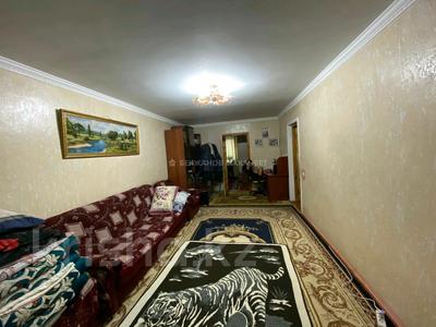 3-комнатная квартира, 64 м², 3/4 этаж, проспект Республики 25 за 24 млн 〒 в Шымкенте, Аль-Фарабийский р-н
