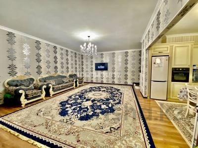 7-комнатный дом, 246 м², Шыгыс 2 2 за 45 млн 〒 в Актау