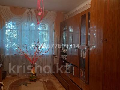 3-комнатная квартира, 60.1 м², 1/5 этаж, Жамбыла — Старый авторынок за 18 млн 〒 в Петропавловске