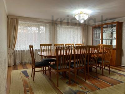 6-комнатный дом, 180 м², 10 сот., мкр Таусамалы за 69.9 млн 〒 в Алматы, Наурызбайский р-н