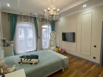 5-комнатная квартира, 200 м², 1/2 этаж, Тажиева 1305 за 155 млн 〒 в Алматы, Наурызбайский р-н