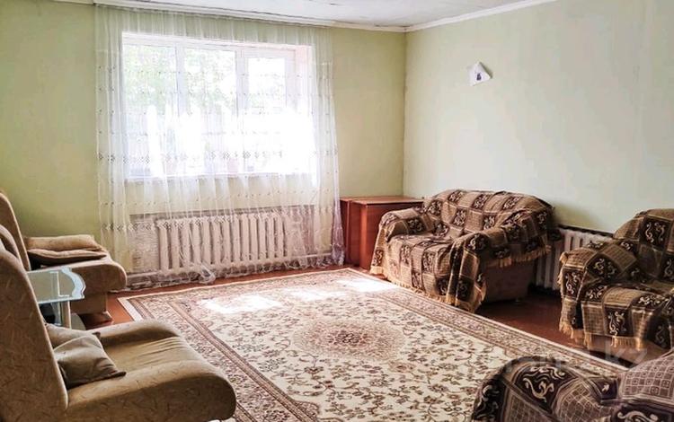 4-комнатный дом, 105 м², 8 сот., Карманова за 15.5 млн 〒 в Усть-Каменогорске