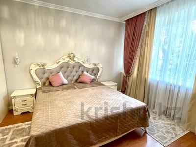 3-комнатная квартира, 85 м², 3/5 этаж помесячно, Байтурсынова 74 за 650 000 〒 в Алматы