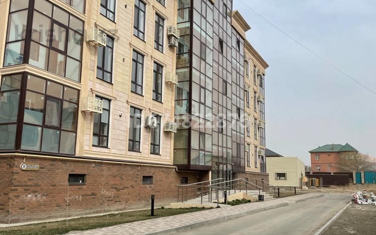 2-комнатная квартира, 90 м², 2/4 этаж посуточно, Мухита Калимова за 20 000 〒 в Атырау
