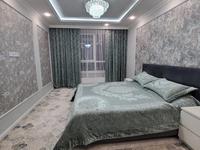 4-комнатная квартира, 170 м² на длительный срок, Кайыма Мухамедханова 21 за 650 000 〒 в Астане