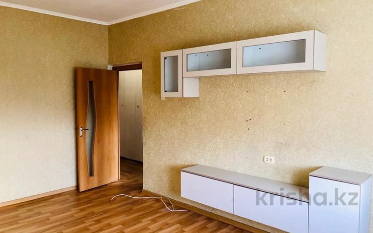 3-комнатная квартира, 70 м², 9/9 этаж, мкр Аксай-2 за 43 млн 〒 в Алматы, Ауэзовский р-н