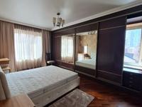 3-комнатная квартира, 120 м², 3/15 этаж на длительный срок, Достык за 700 000 〒 в Алматы