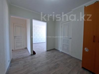 2-комнатная квартира, 55.5 м², 6/6 этаж, 4 микр за 14.8 млн 〒 в Уральске