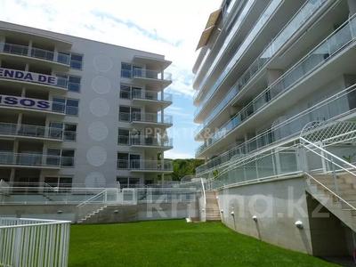 4-комнатная квартира, 115 м², Кастильо Плайя де Аро 54 за 147 млн 〒 в Плайя-де-аро