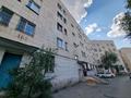 3-комнатная квартира, 60 м², 2/5 этаж помесячно, Вотсок-1 3 за 130 000 〒 в Караганде, Алихана Бокейханова р-н