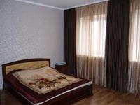 1-комнатная квартира, 33 м² по часам, мкр Новый Город, Ерубаева за 1 500 〒 в Караганде, Казыбек би р-н