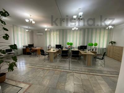 Здание, Кабанбай Батыра 22А площадью 1013 м² за 2.5 млн 〒 в Талдыкоргане