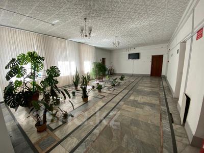 Здание, Кабанбай Батыра 22А площадью 1013 м² за 2.5 млн 〒 в Талдыкоргане