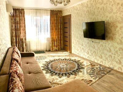 2-комнатная квартира, 50 м², 5/5 этаж посуточно, Байтурсынова 4 за 13 000 〒 в Шымкенте, Аль-Фарабийский р-н