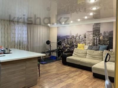 2-комнатная квартира, 80 м², 3/5 этаж, ул. Шаталова 18 за 16 млн 〒 в Симферополе