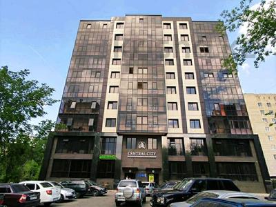 1-комнатная квартира, 45 м², 5 этаж посуточно, улица Кабанбай Батыра 152/2 за 10 000 〒 в Усть-Каменогорске
