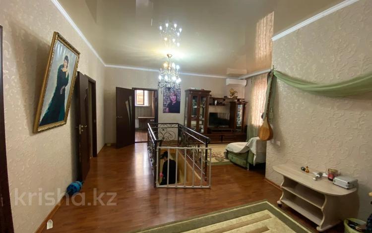 4-комнатный дом, 280 м², 11 сот., мкр Калкаман-2 за 75 млн 〒 в Алматы, Наурызбайский р-н