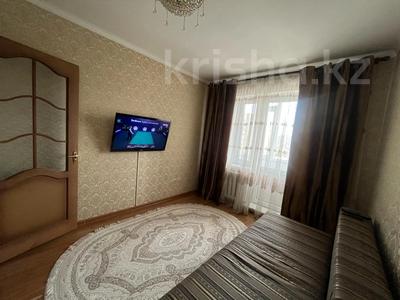 4-комнатная квартира, 76.4 м², 6/9 этаж, Дулатова 167 за 36 млн 〒 в Семее