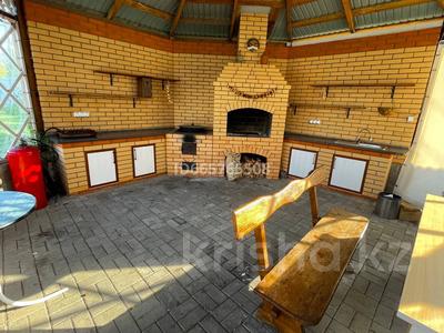 10-комнатный дом, 320 м², 15 сот., Нурлыжол 33 за 95 млн 〒 в Петропавловске