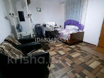 4-комнатная квартира, 82 м², 1/1 этаж, улица Кызыл су 57 — Таукехана за 13.9 млн 〒 в Шымкенте