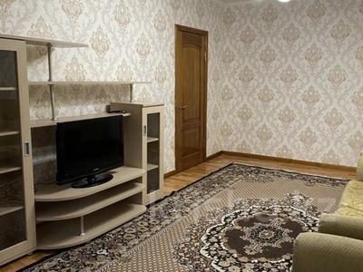 2-комнатная квартира, 54 м², 3/5 этаж помесячно, Байтурсынова Онкология 90 за 150 000 〒 в Шымкенте