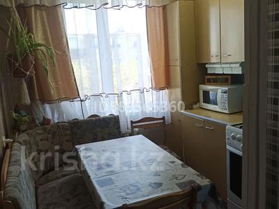 3-комнатная квартира, 61.1 м², 4/5 этаж, Казахстанская 128/1 за 12 млн 〒 в Шахтинске