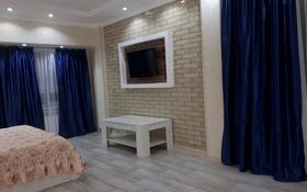1-комнатная квартира, 32 м², 2/5 этаж посуточно, Пл. Аль-Фараби 1а за 12 000 〒 в Шымкенте