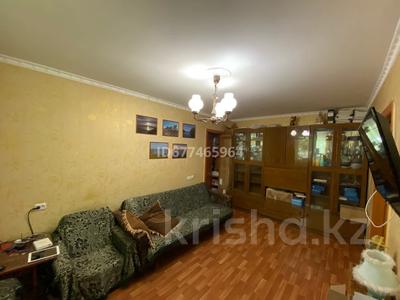 4-комнатная квартира, 80 м², 1/5 этаж, Анаркулова 4 за 22 млн 〒 в Жезказгане