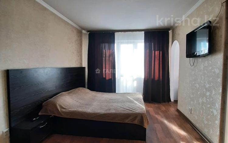 1-комнатная квартира, 32 м² посуточно, Абдирова 34/3 за 7 000 〒 в Караганде, Казыбек би р-н