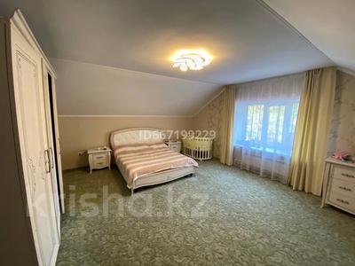 10-комнатный дом, 500 м², Зелёная 27А за 260 млн 〒 в Петропавловске