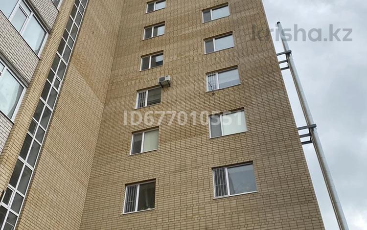 2-комнатная квартира, 90 м², 10/10 этаж, мкр. Батыс-2 за 17 млн 〒 в Актобе, мкр. Батыс-2