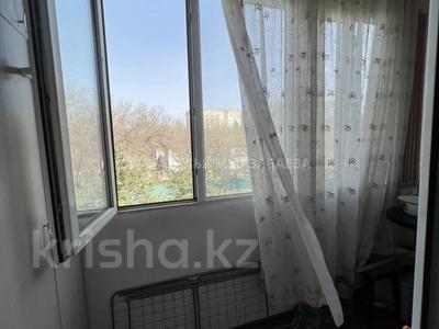 1-комнатная квартира, 43 м², 3/5 этаж, мкр Аксай-2 40 за 25.5 млн 〒 в Алматы, Ауэзовский р-н
