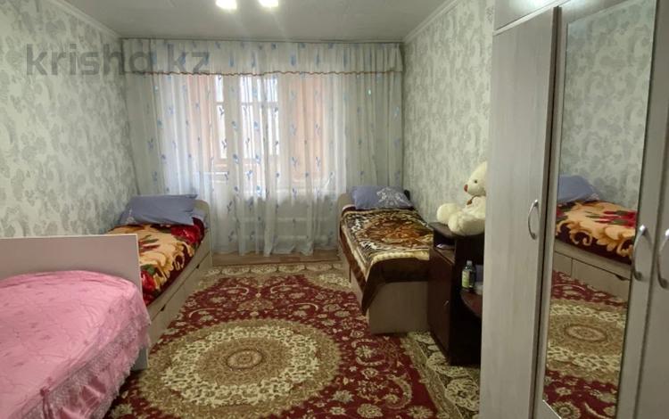 1-комнатная квартира, 37 м², 3/5 этаж, Сатпаева за 5.6 млн 〒 в Таразе
