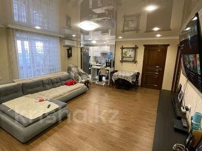3-комнатная квартира, 80 м², 6/9 этаж, Жумабаева — Достык Мол за 41 млн 〒 в Петропавловске