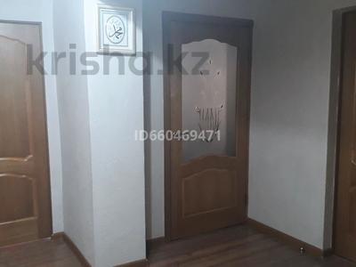 4-комнатная квартира, 90 м², 1/5 этаж, Жастар 78 — Алдабергенова за 31 млн 〒 в Талдыкоргане