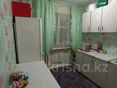 1-комнатная квартира, 30.3 м², 3/5 этаж, Кузембаева за 8.8 млн 〒 в Караганде, Алихана Бокейханова р-н