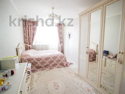 3-комнатная квартира, 110 м², 3/4 этаж, Мкр Жетысу за 35 млн 〒 в Талдыкоргане