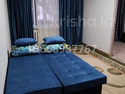 4-комнатная квартира, 80 м², 1/5 этаж посуточно, Ондасынова 10 а — Ерубаева за 16 000 〒 в Туркестане