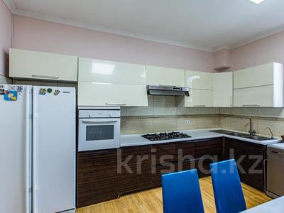 7-комнатный дом, 360 м², мкр Калкаман-2 69 за 150 млн 〒 в Алматы, Наурызбайский р-н