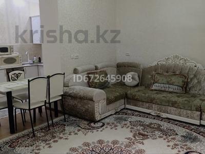 2-комнатная квартира, 84 м², 2/11 этаж посуточно, Кунаева — Шаяхметов за 20 000 〒 в Шымкенте, Аль-Фарабийский р-н