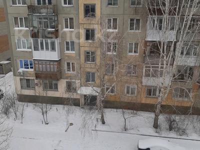 3-комнатная квартира, 52 м², 5/5 этаж, Маяковского 18 за 17.8 млн 〒 в Усть-Каменогорске