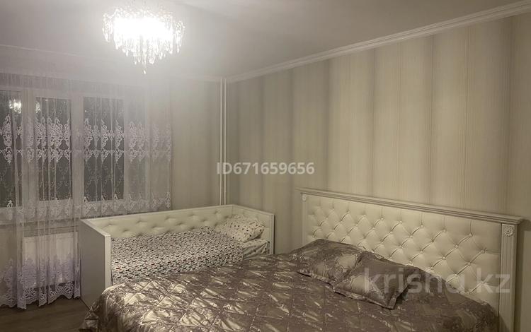 2-комнатная квартира, 78 м², 4/10 этаж, Ткачева 10 за 36 млн 〒 в Павлодаре