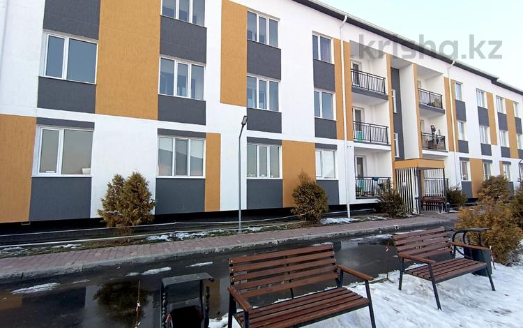 1-комнатная квартира, 41 м², 2/3 этаж, 11 квартал за 16.5 млн 〒 в Коксай (пути Ильича)